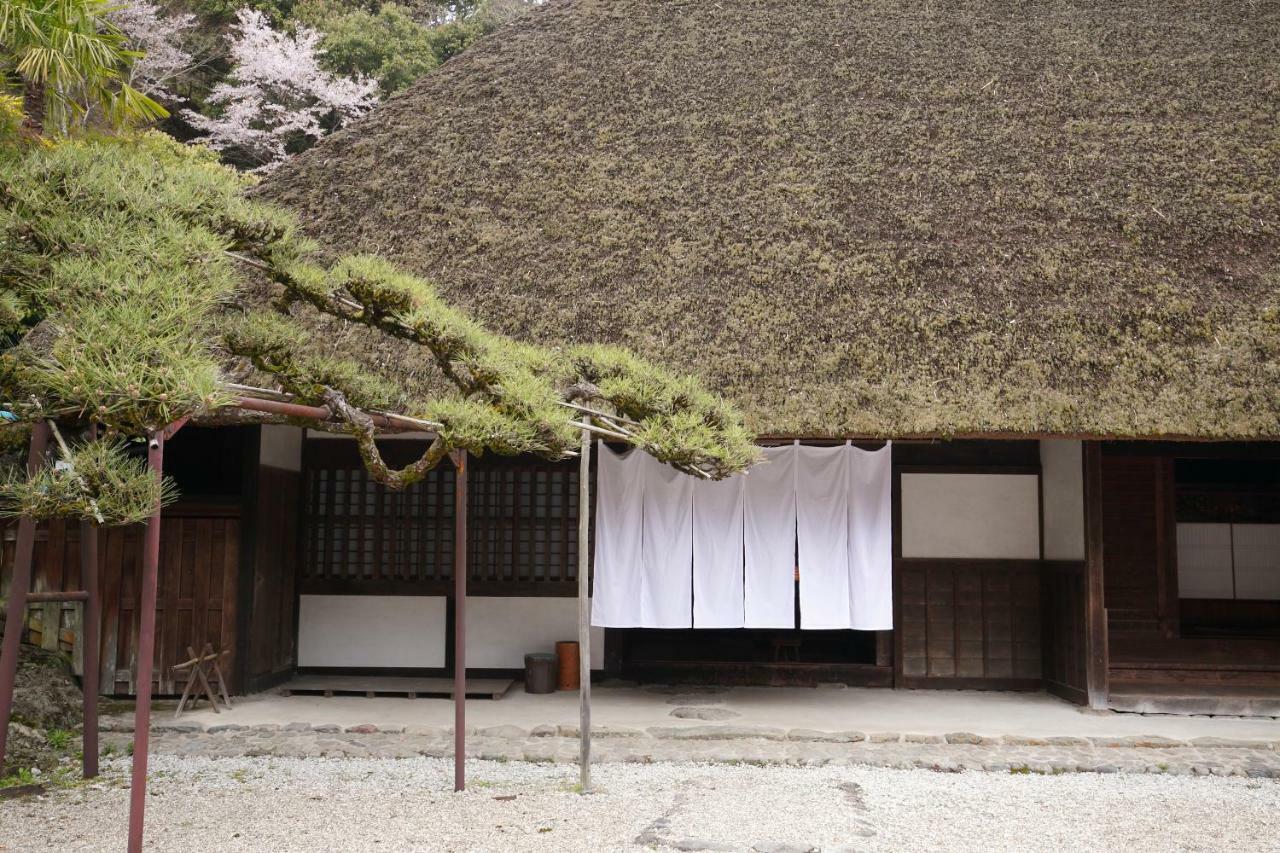 Kanau Gojo Luaran gambar